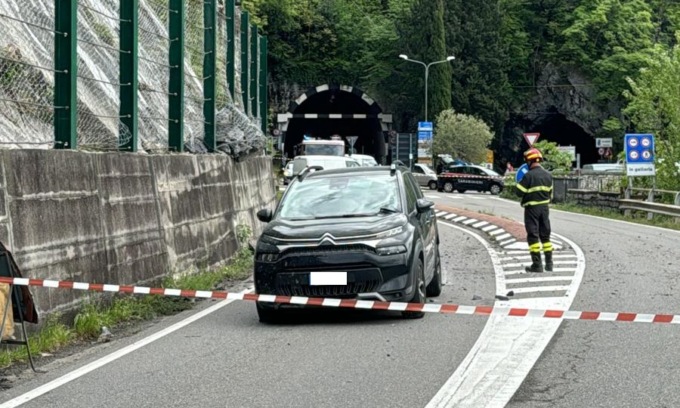 Frana a Varenna, colpita un’auto e ferita una donna