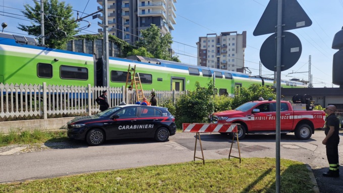 Tragedia: uomo travolto sui binari del treno