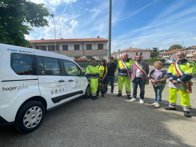 Protezione civile della Brianza, consegnato il mezzo al Comune alluvionato