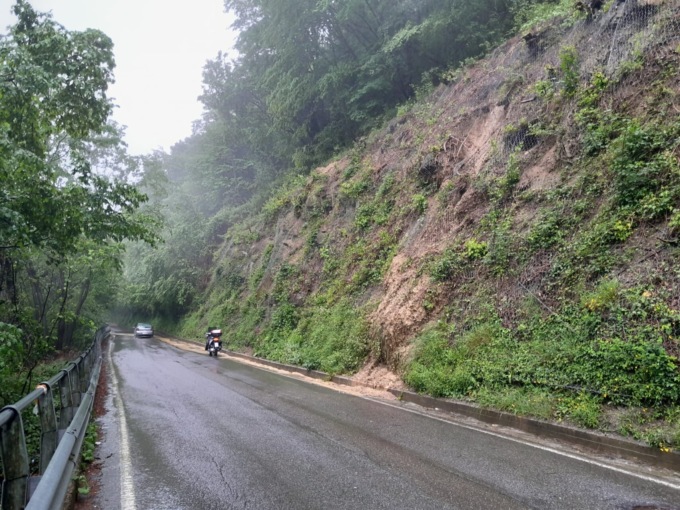 Sversamento a Colle Brianza: chiusa nuovamente la Provinciale 58
