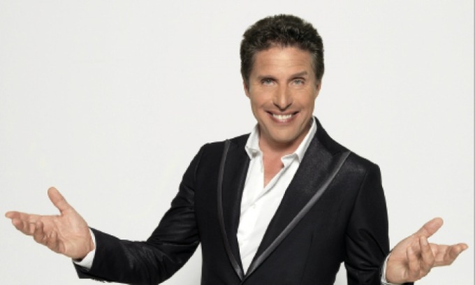 Raul Cremona sul palco per i 35 anni della Fabio Sassi