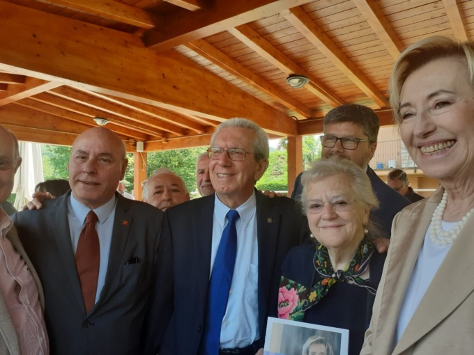 Letizia Moratti a pranzo con i candidati meratesi di Forza Italia LE FOTO