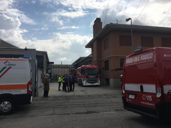 Esplosione in un capannone in Brianza: morto un uomo
