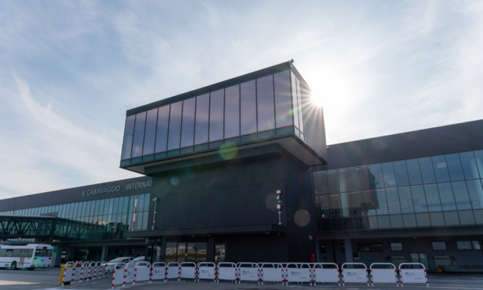 Latitante da 10 anni, arrestato dai Carabinieri all’aeroporto di Orio