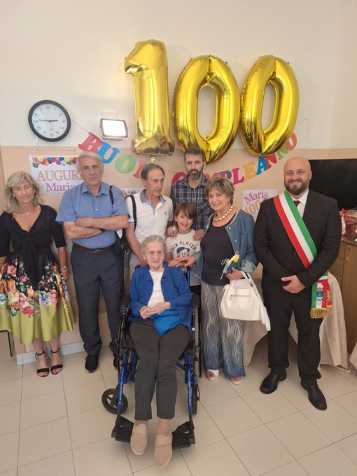 Grande festa alla casa di riposo: la signora Angelina Maria Galbiati è centenaria