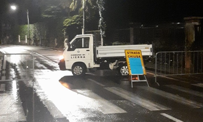 Frana a Varenna: chiusa la Sp 72, interrotta la ferrovia