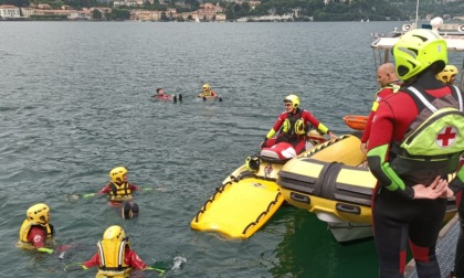 Soccorso con la idroambulanza sposo colpito da malore