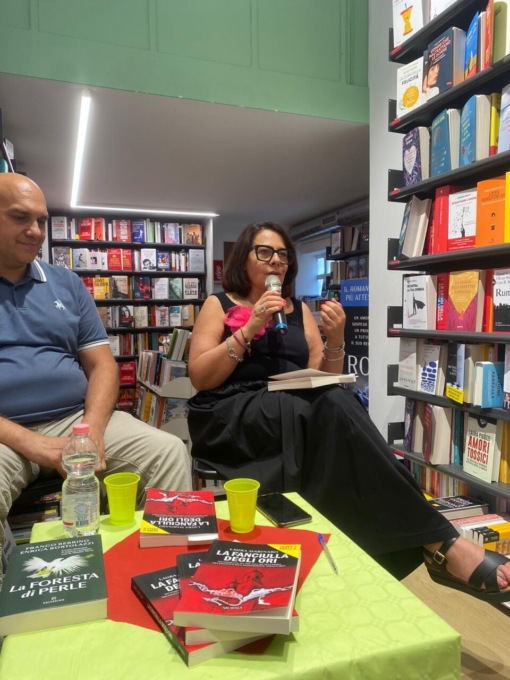 Laura Marinaro presenta “La fanciulla degli ori”