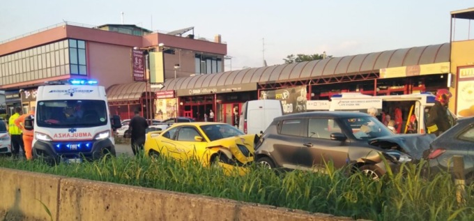 Tamponamento a catena, sei persone ferite