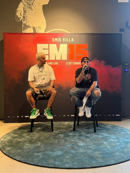 Emis Killa torna a casa… per presentare il suo ultimo evento FOTO e VIDEO