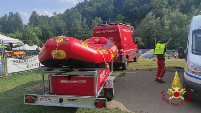 Scomparso nel fiume, ricerche sospese