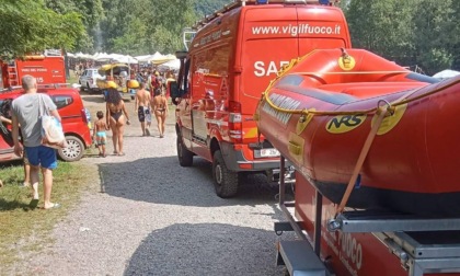 Si tuffa nel fiume e non riemerge: disperso un ragazzo