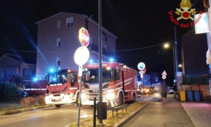 Incendio in un sottoscala: famiglia con neonato salvata dai Vigili del fuoco