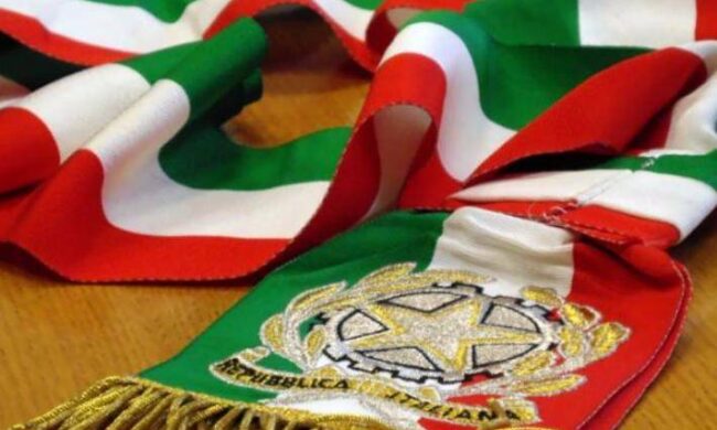 Il Governo taglia un milione di euro di fondi ai Comuni: 20 sindaci “in rivolta”