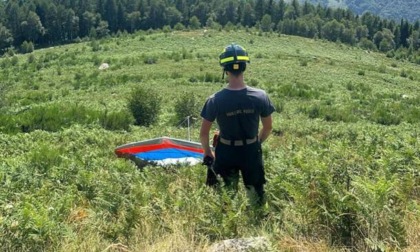 Schianto in deltaplano al decollo: morto un uomo di sessant'anni