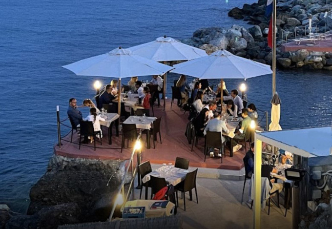 Baia Papaciann’a, aperitivo e cena in riva al mare riscoprendo la miglior cucina mediterranea