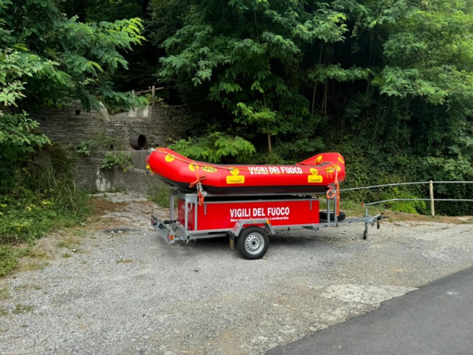 Allarme al ponte di Paderno per una donna precipitata nel fiume