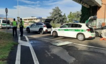 Fuori strada col furgone, muore autista