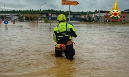 Anche i Vigili del fuoco di Lecco nell'inferno del maltempo in Emilia e Marche