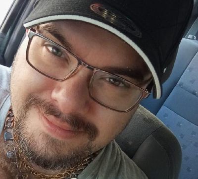 Fonda una onlus in memoria del fratello morto di Covid