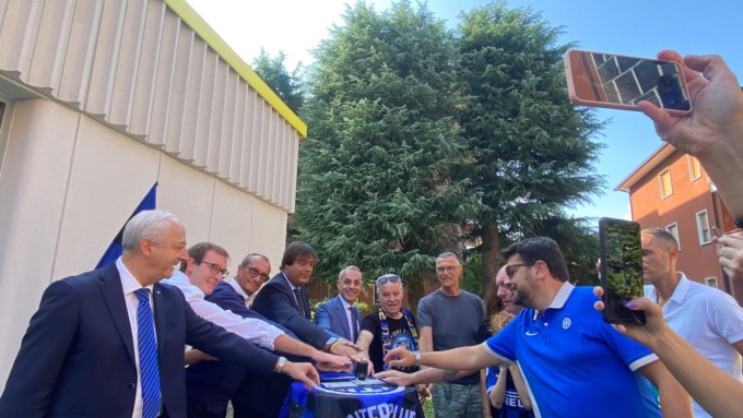 Inter campione d’Italia, francobollo celebrativo presentato a Merate con Beppe Bergomi