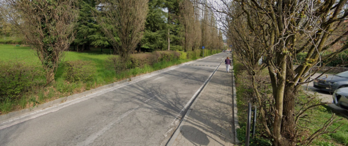 Maniaco nudo nei pressi di scuola e asilo