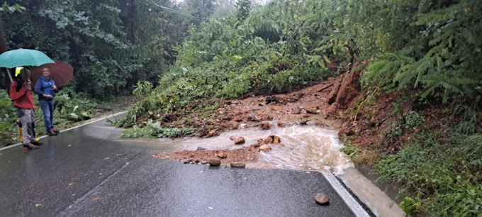 Partono i lavori di messa in sicurezza della frana: chiude via Europa