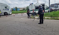 Travolto in sella alla sua bici, grave un 80enne