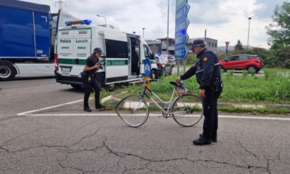 Non ce l'ha fatta l'anziano ciclista investito sulla Sp2 Monza-Trezzo