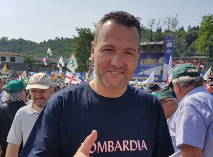 Tetto crollato alla scuola media di Casatenovo, chieste le dimissioni del sindaco