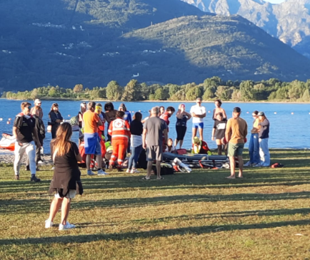 Velisti cadono in acqua e rischiano di morire