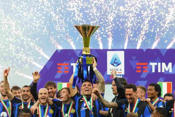 Anche a Merate il francobollo celebrativo per lo scudetto dell’Inter