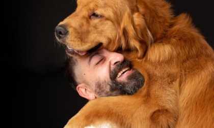 Enzo, cane cieco ma straordinario, è riuscito a diventare educatore IL VIDEO