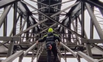 Senza sosta le ricerche di Matteo Rivolta al ponte di Paderno