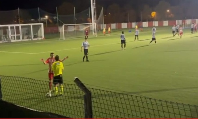 L’arbitro sospende l’incontro a 4′ dalla fine, dopo un mese la sentenza: va rigiocata per intero