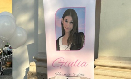 L'ultimo saluto a Giulia Cerini, tutto il paese si è fermato