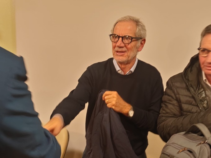 Guido Bertolaso in visita all’ospedale Mandic: “Non si chiude né si ridimensiona” FOTO e VIDEO