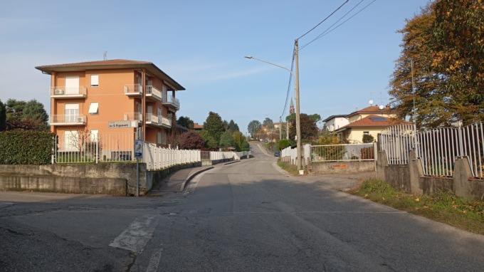 Investe un pedone e si allontana