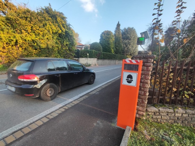 Nuovo autovelox sul confine tra due Comuni meratesi contro l’alta velocità