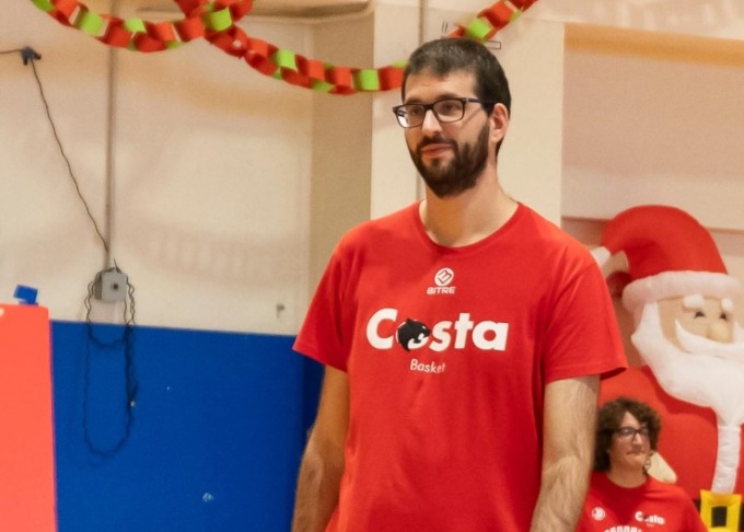 Un nuovo defibrillatore per ricordare Stefano Magni