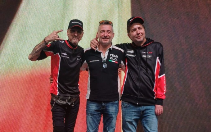 Il Carza Racing Team premiato all’Eicma 2024 con i suoi piloti
