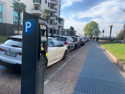 Alle Torri Bianche parcheggi a pagamento anche all’esterno