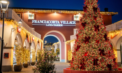 Le luci del Natale portano a Franciacorta Village tante le novità ed orari prolungati nei week end