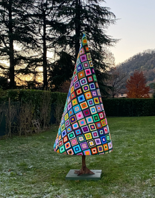 A Calco tornano le decorazioni natalizie cucite a mano con ArteLab