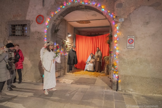 La magia del Natale nel presepe vivente di Calusco