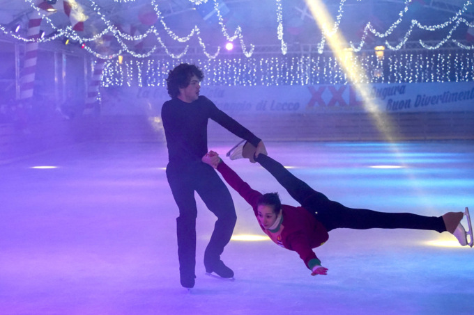 Capodanno sul ghiaccio alla pista di pattinaggio XXL di Lecco