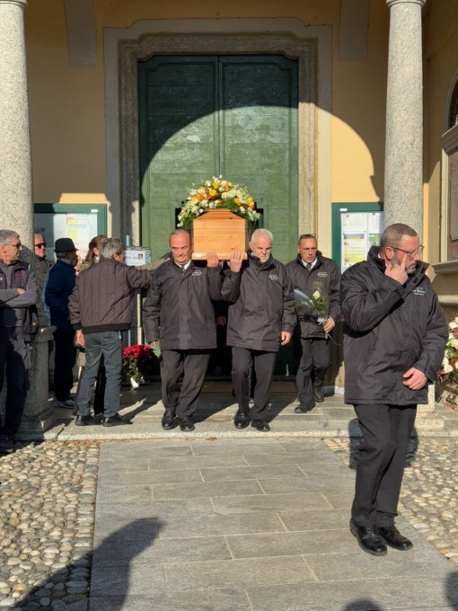 L’ultimo saluto a Gianfranco Rossi: “Amarti è stato facile, dimenticarti sarà impossibile”