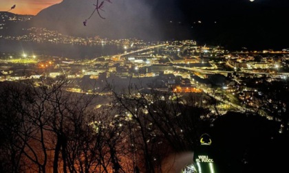 Incendio nei boschi, intervento in corso LE FOTO