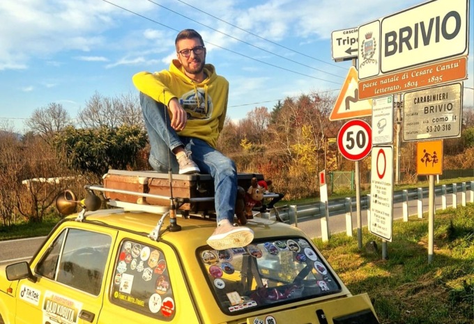 Dalla Polonia a Brivio su una Fiat 126: la “folle” impresa di Marcin