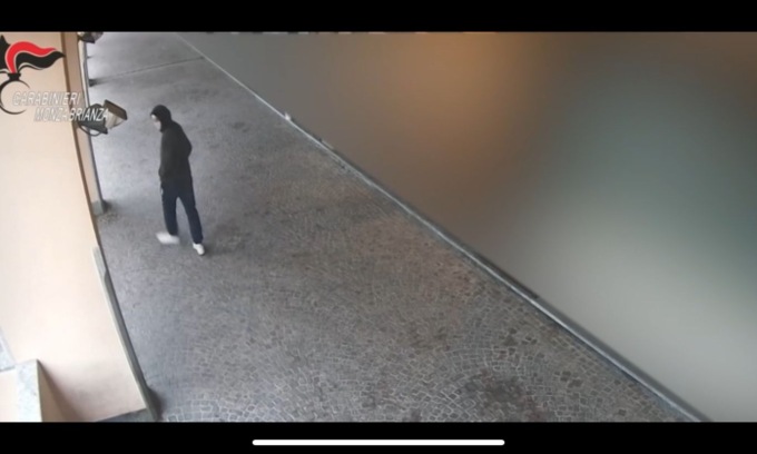 Violentò una barista, rito abbreviato per il 20enne che dal carcere scrive alla vittima